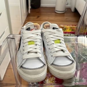 Women’s Nike Jumbo Swoosh low top sneakers